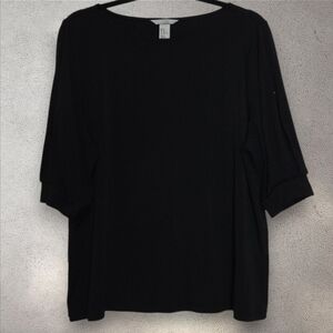 ▪️H&M Classic Black Crewneck Blouse